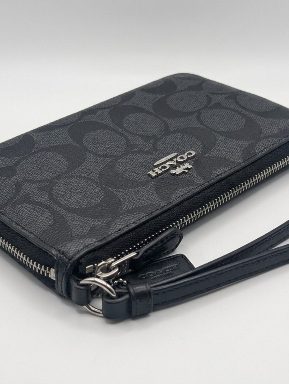 Coach Men’s Black Signature Zip Wristlet Wallet